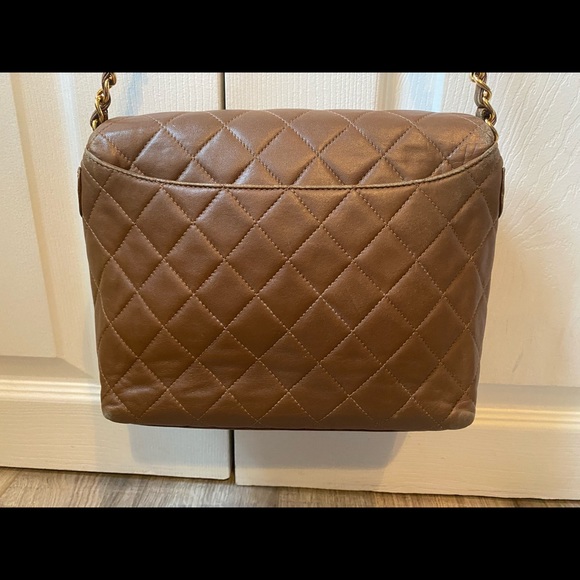 Vintage Chanel Bag - Picture 2 of 15